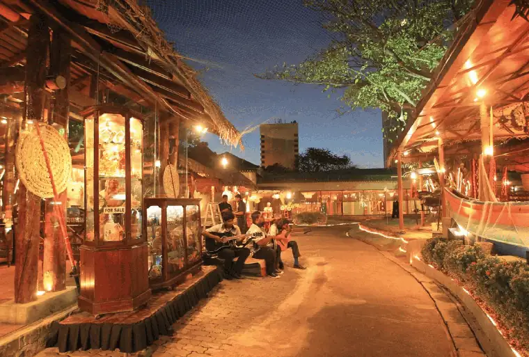 Restaurants & Local Dining around Colombo