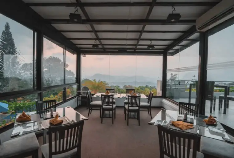 Restaurants & Local Dining around Kandy
